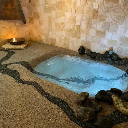 Domus Parva - Con Bio-piscina, Privata E Panoramici
