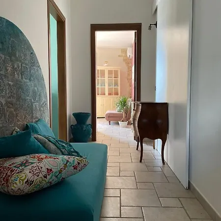 公寓 Domus Parva - Con Bio-piscina, Privata E Panoramici 巴科利